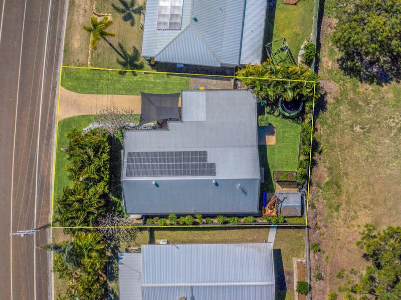 Photo - 33 Latrobe Street, Tannum Sands QLD 4680 - Image 16