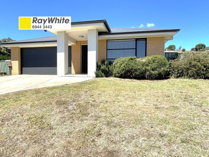 33 Lawson Drive, Gundagai NSW 2722