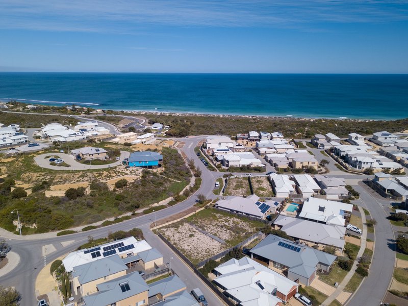 33 Lindsay Beach Boulevard, Yanchep WA 6035