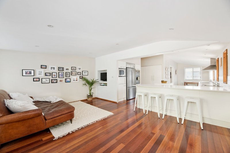 Photo - 33 Lisle Street, Narrabeen NSW 2101 - Image 2