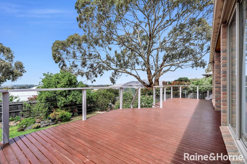 Photo - 33 Lister Crescent, Sunbury VIC 3429 - Image 5