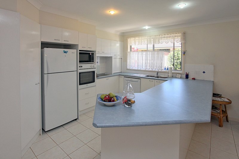 Photo - 33 Livistona Drive, Forster NSW 2428 - Image 2