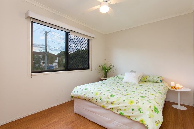 Photo - 33 Lobelia Avenue, Daisy Hill QLD 4127 - Image 13