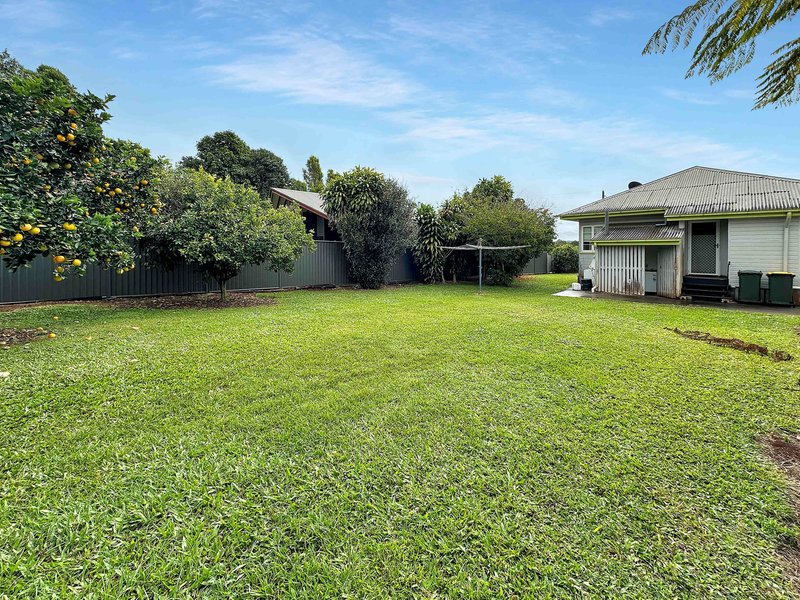 Photo - 33 Loder Street, Atherton QLD 4883 - Image 2