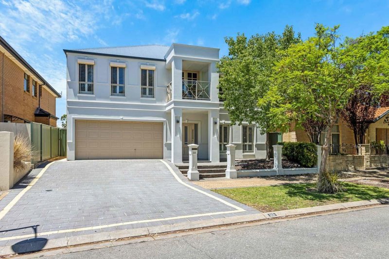 33 Lomond Circuit, Mawson Lakes SA 5095