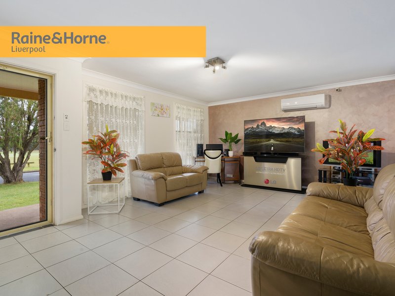 Photo - 33 Long Reef Crescent, Woodbine NSW 2560 - Image 2