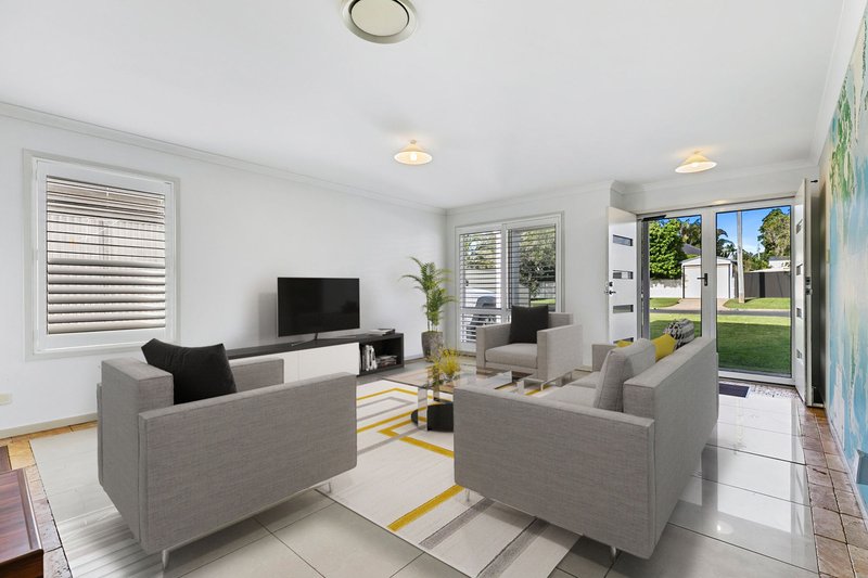 Photo - 33 Longland Street, Redcliffe QLD 4020 - Image 4