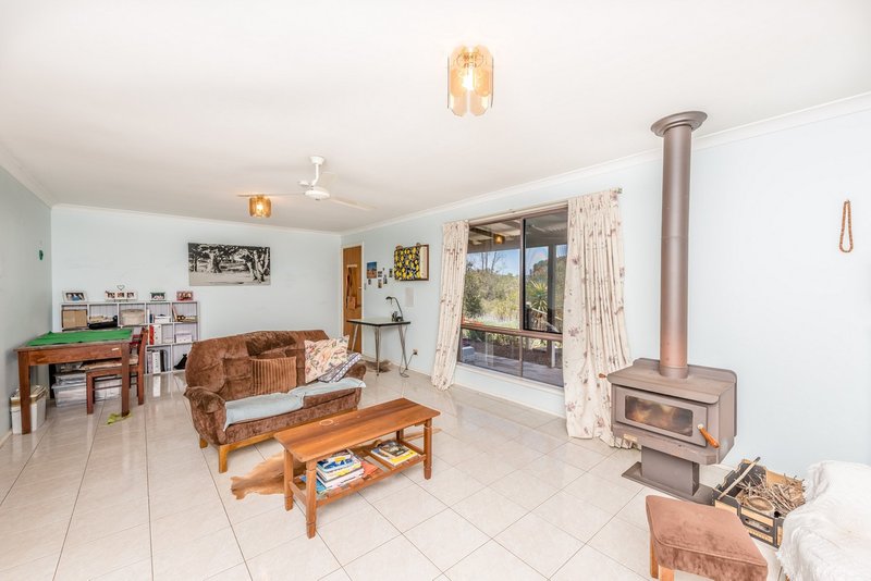 Photo - 33 Longva Road, Moresby WA 6530 - Image 10