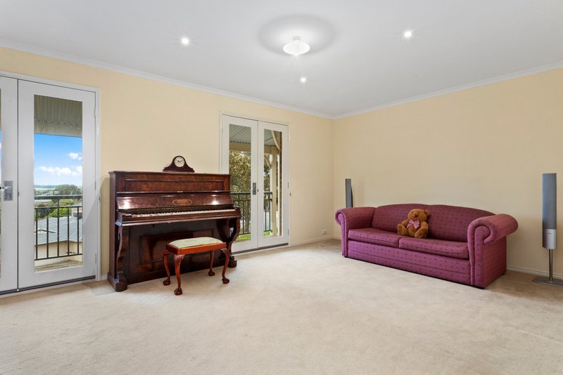 Photo - 33 Lorikeet Crescent, Whittlesea VIC 3757 - Image 7