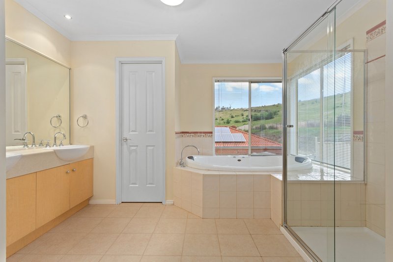 Photo - 33 Lorikeet Crescent, Whittlesea VIC 3757 - Image 11