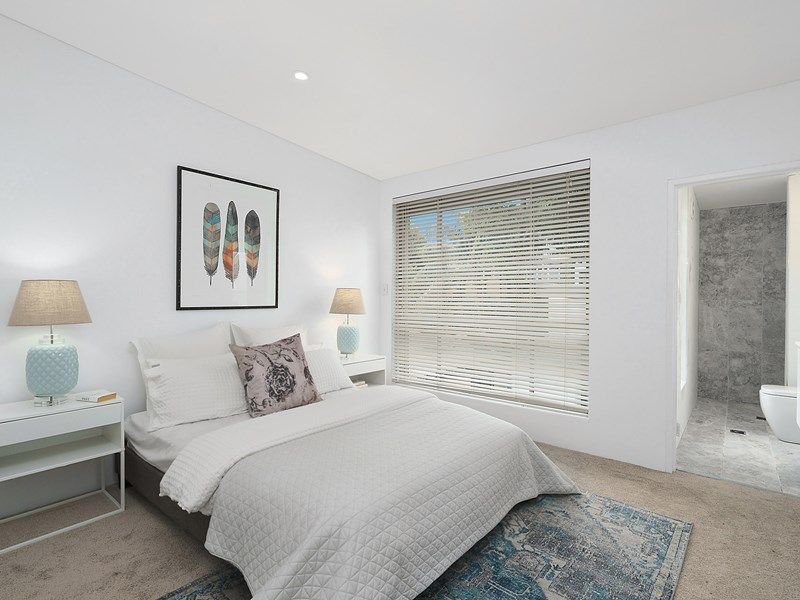 Photo - 33 Mackenzie Street, Rozelle NSW 2039 - Image 5