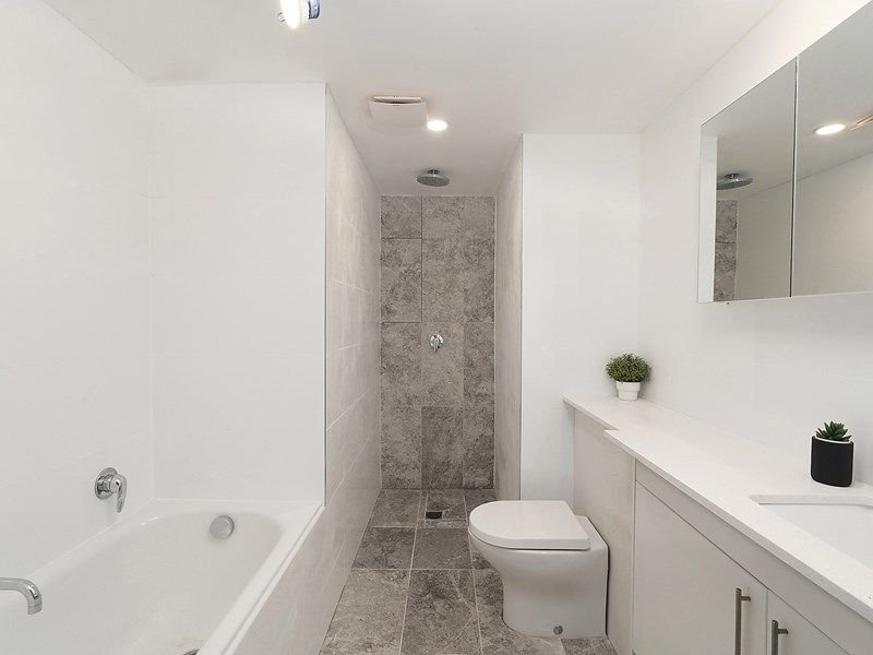 Photo - 33 Mackenzie Street, Rozelle NSW 2039 - Image 6