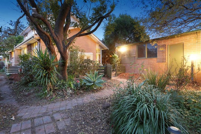 Photo - 33 Macorna Street, Watsonia North VIC 3087 - Image 18