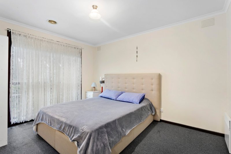 Photo - 33 Madera Drive, Thomastown VIC 3074 - Image 5