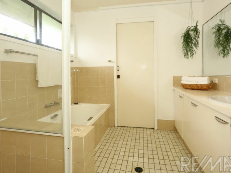 Photo - 33 Madigan Rd , Carrara QLD 4211 - Image 21