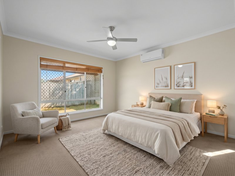 Photo - 33 Magnetic Way, Springfield Lakes QLD 4300 - Image 3