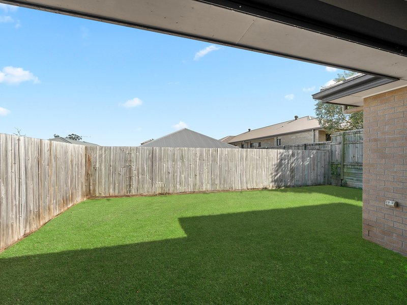 Photo - 33 Magnetic Way, Springfield Lakes QLD 4300 - Image 21