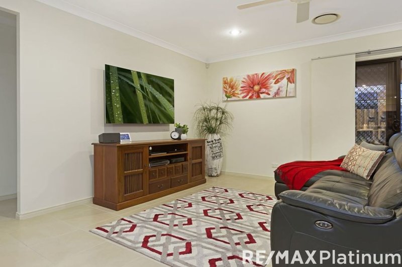 Photo - 33 Maidenhair Drive, Narangba QLD 4504 - Image 8