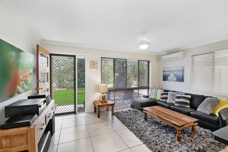 Photo - 33 Major Street, Deception Bay QLD 4508 - Image 2