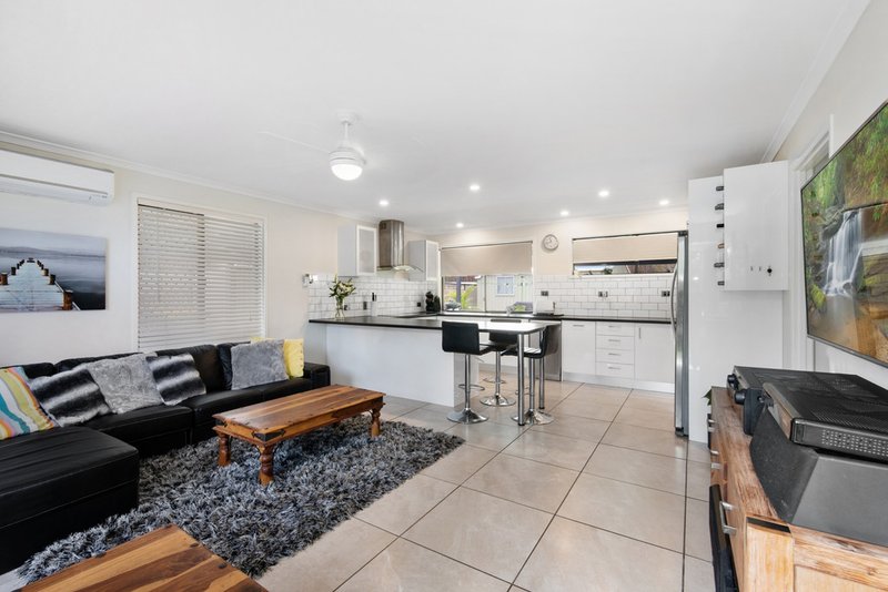 Photo - 33 Major Street, Deception Bay QLD 4508 - Image 3