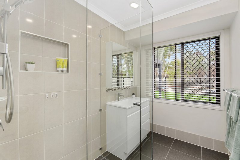 Photo - 33 Major Street, Deception Bay QLD 4508 - Image 6