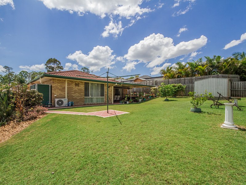 Photo - 33 Maui Crescent, Oxenford QLD 4210 - Image 8