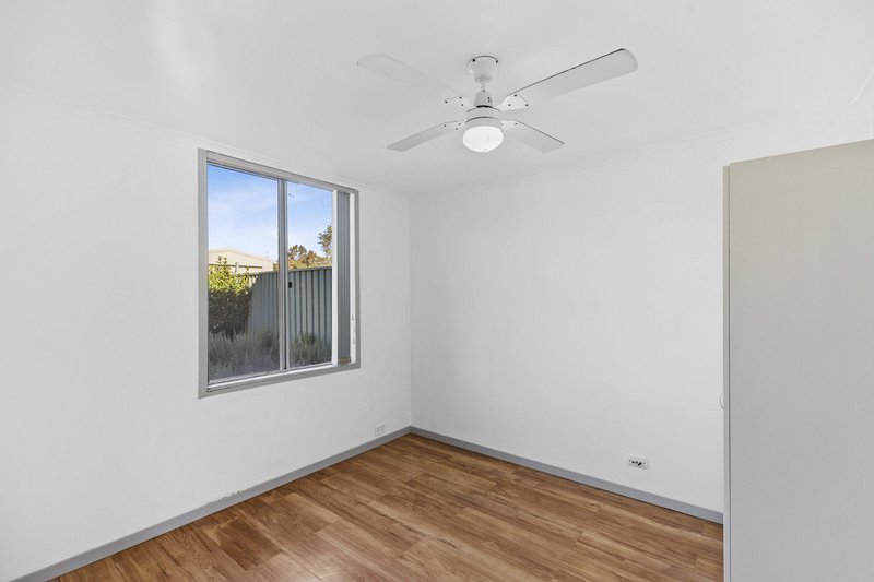 Photo - 33 Mawson Drive, Killarney Vale NSW 2261 - Image 4