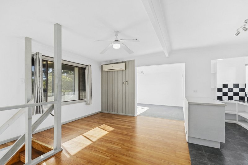 Photo - 33 Mawson Drive, Killarney Vale NSW 2261 - Image 5
