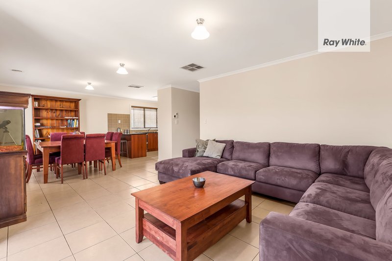 Photo - 33 Mcarthurs Road, South Morang VIC 3752 - Image 3