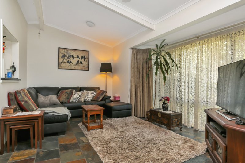 Photo - 33 Mccartney Street, Morphett Vale SA 5162 - Image 4