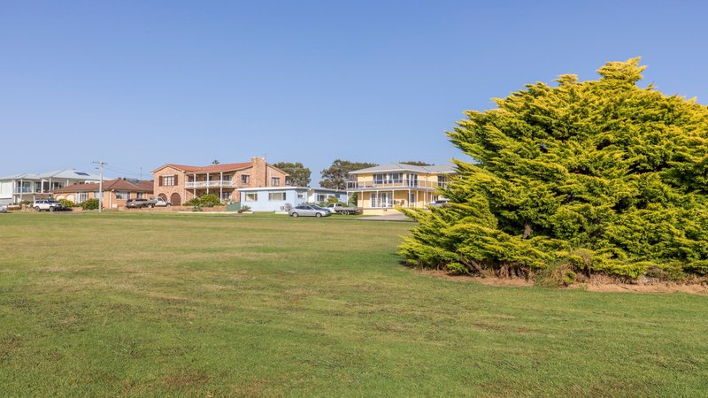 Photo - 33 Mcmillan Crescent, Dalmeny NSW 2546 - Image 18