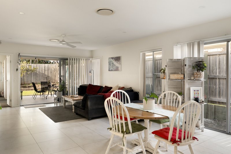 Photo - 33 Meath Crescent, Nudgee QLD 4014 - Image 5