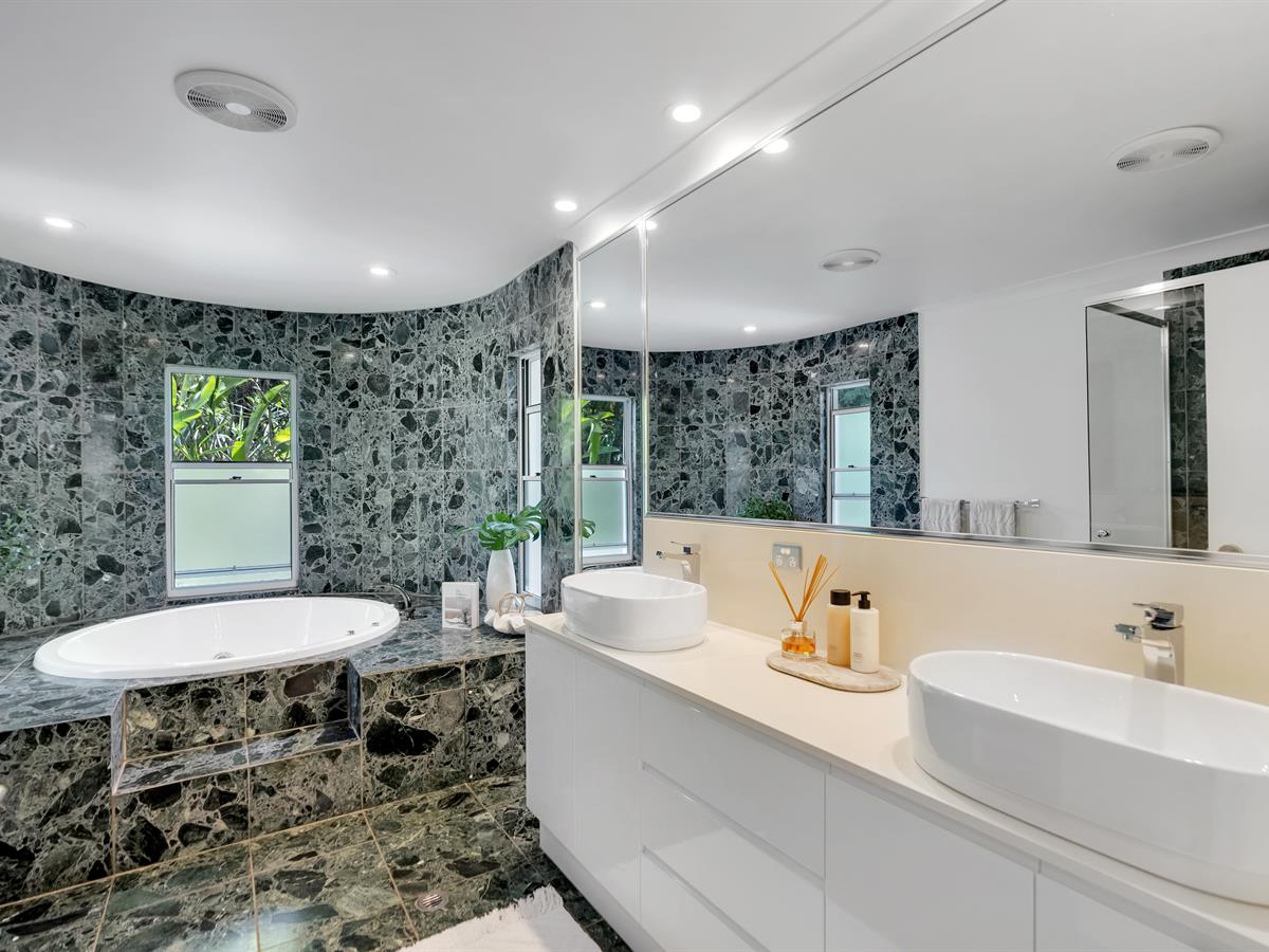 4-bedroom house at 33 Megan Close, Freshwater, QLD 4870, , Queensland