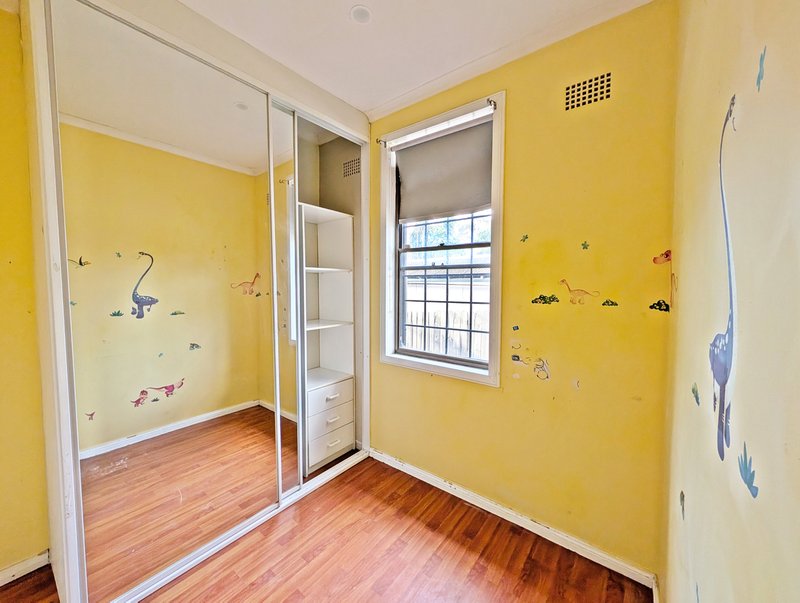 Photo - 33 Meldrum Avenue, Mount Pritchard NSW 2170 - Image 15