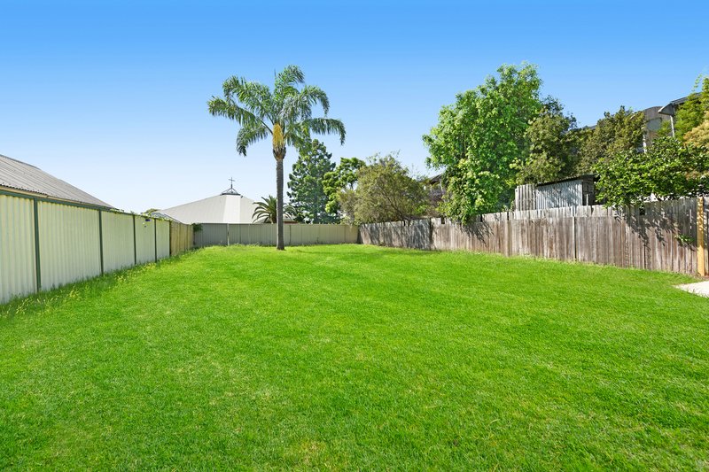 Photo - 33 Melton Street North, Silverwater NSW 2128 - Image 10