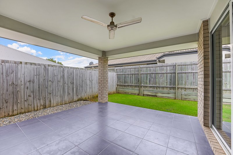 Photo - 33 Melville Parade, North Lakes QLD 4509 - Image 14