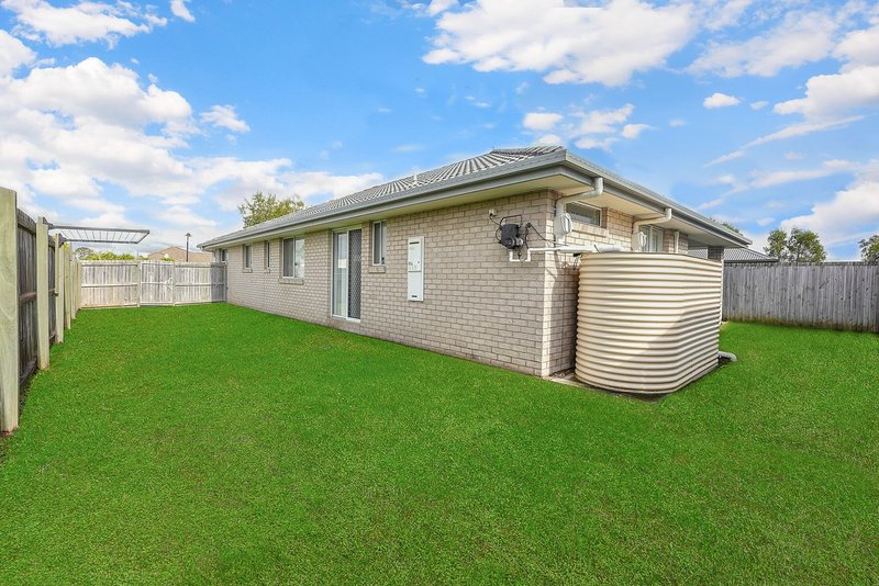 Photo - 33 Melville Parade, North Lakes QLD 4509 - Image 15