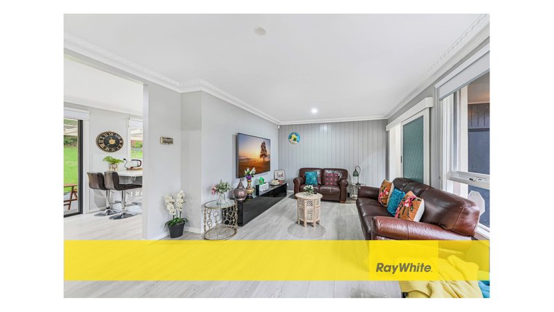 Photo - 33 Merricks Close, Ferntree Gully VIC 3156 - Image 2