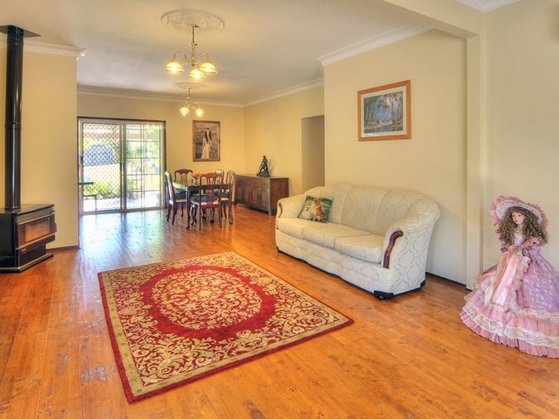 Photo - 33 Michelle Drive, Cedar Grove QLD 4285 - Image 4