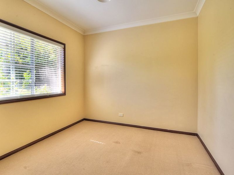 Photo - 33 Michelle Drive, Cedar Grove QLD 4285 - Image 8