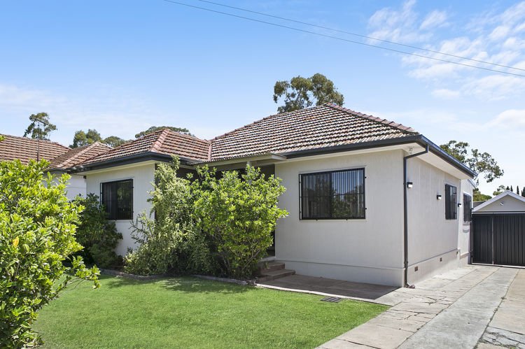 33 Military Road, Merrylands NSW 2160