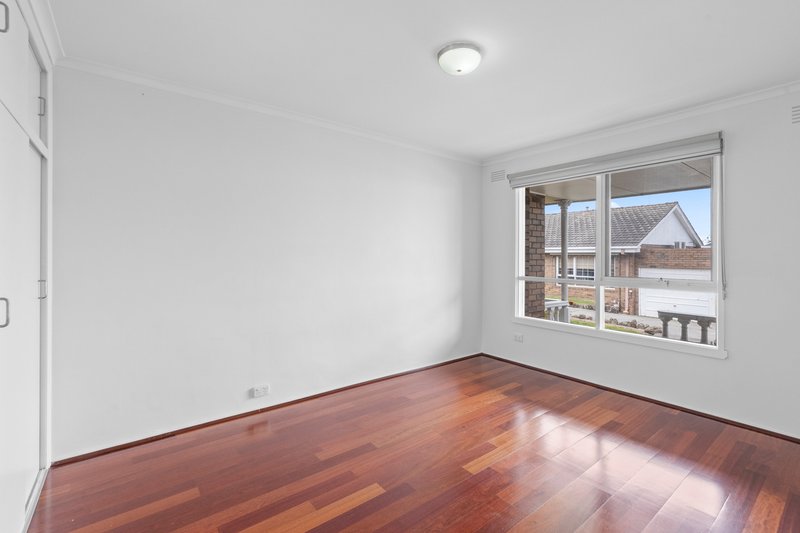 Photo - 3/3 Mitchell Parade, Pascoe Vale South VIC 3044 - Image 6