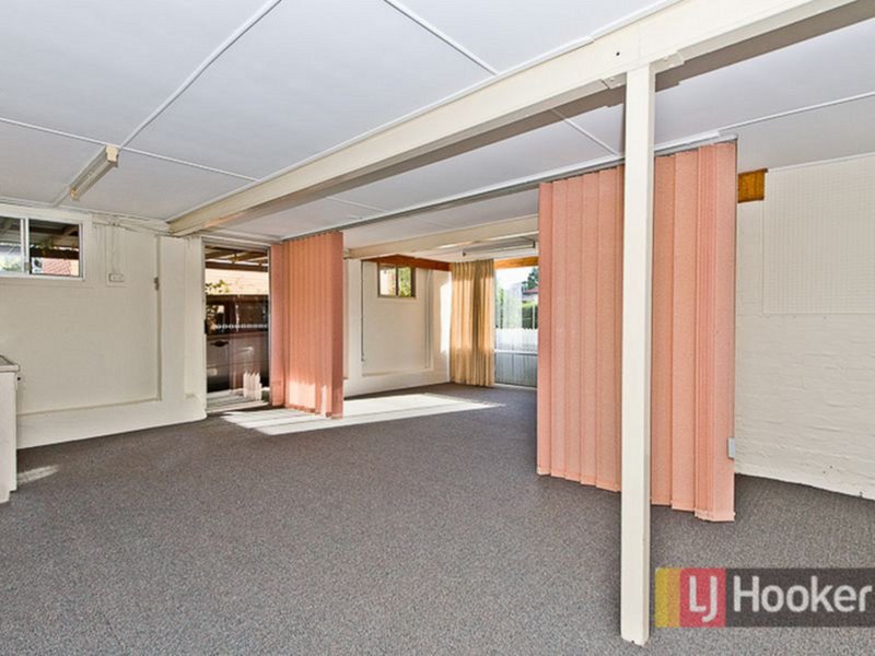 Photo - 33 Montclair Street, Aspley QLD 4034 - Image 8