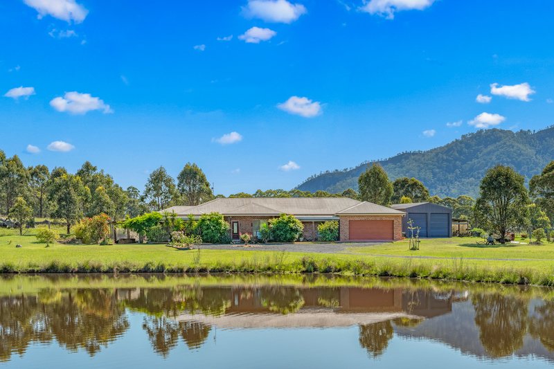 33 Moonlight Circuit, Gloucester NSW 2422