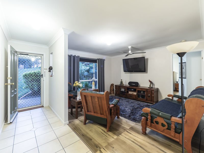 Photo - 33 Morgan Road, Albany Creek QLD 4035 - Image 6