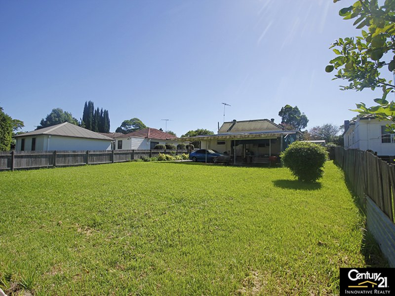 Photo - 33 Morotai Avenue, Riverwood NSW 2210 - Image 9