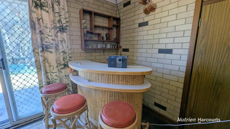 Photo - 33 Mortimer Road, Guilderton WA 6041 - Image 5