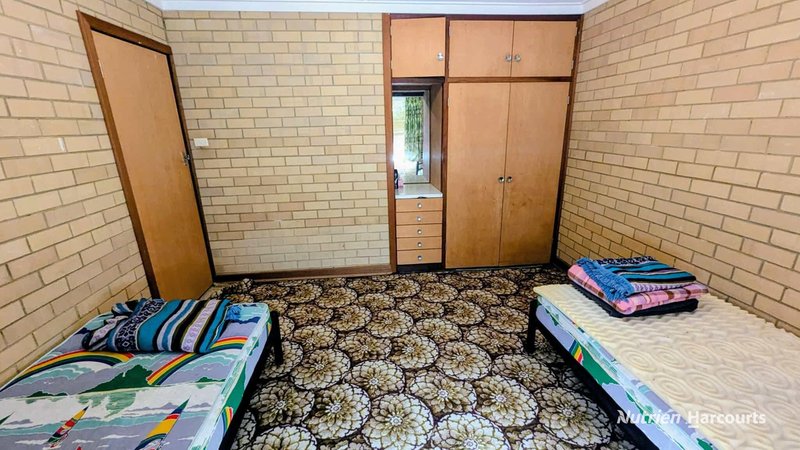 Photo - 33 Mortimer Road, Guilderton WA 6041 - Image 8