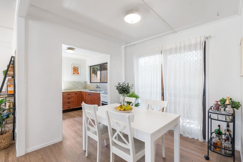 Photo - 33 Mountjoy Terrace, Wynnum QLD 4178 - Image 4