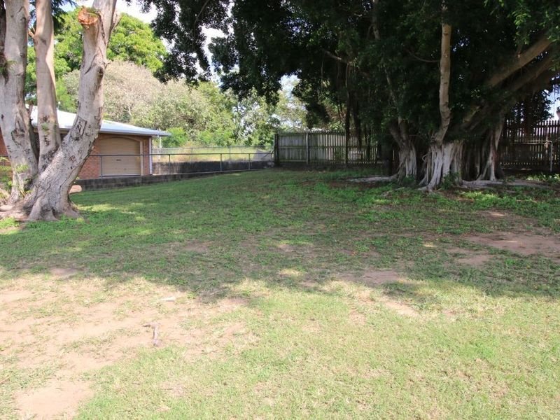 Photo - 33 Munro St , Ayr QLD 4807 - Image 11